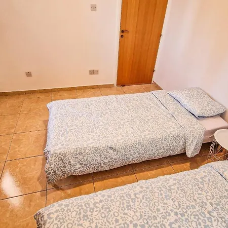 Sunny 2br Heart Of شقة