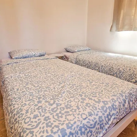 Apartament Sunny 2br Heart Of Larnaca